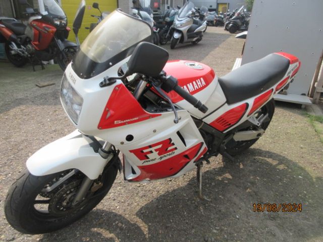 yamaha - fz-750