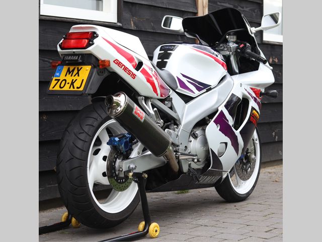 yamaha - fzr-600-r