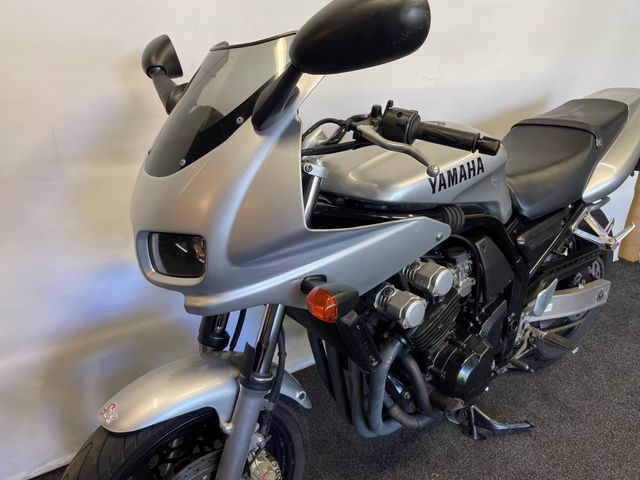 yamaha - fzs-400