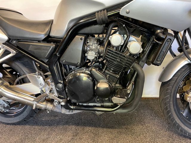yamaha - fzs-400