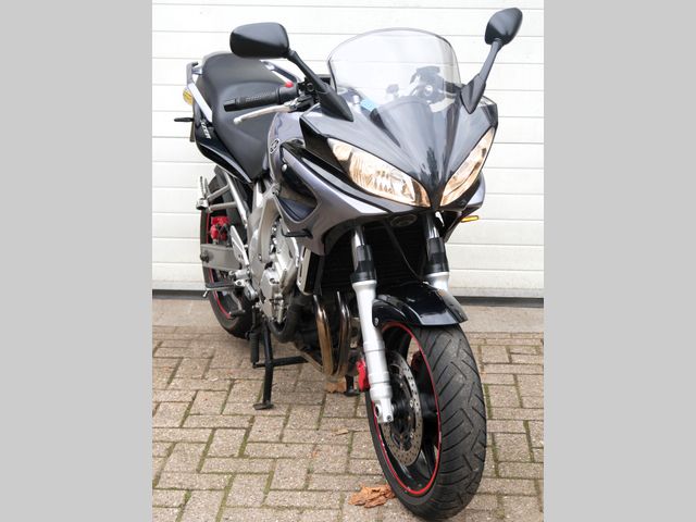 yamaha - fzs-600-fazer