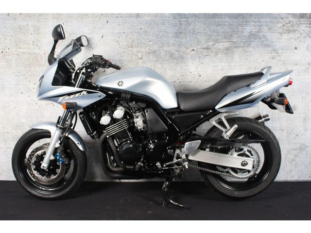 yamaha - fzs-600-fazer