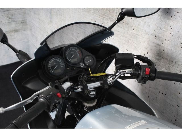 yamaha - fzs-600-fazer