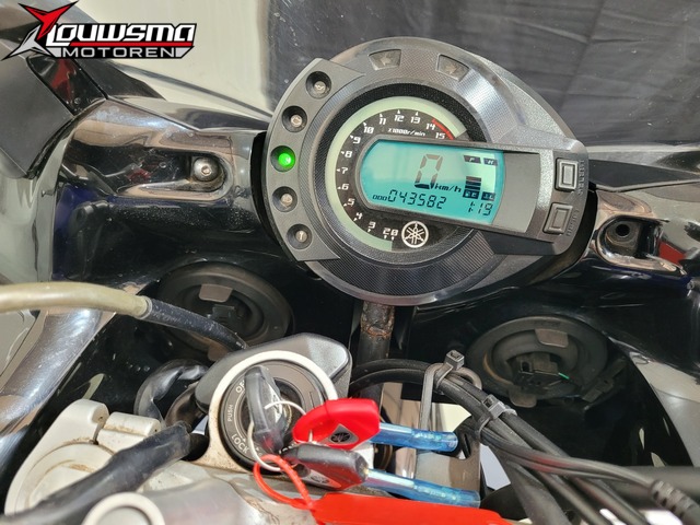 yamaha - fzs-600-fazer