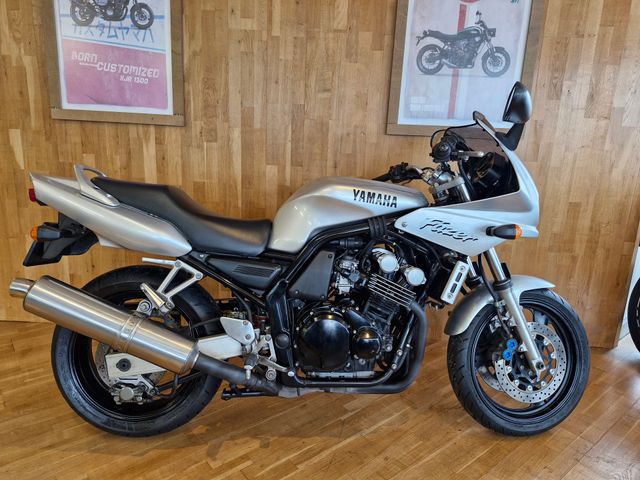 yamaha - fzs-600-fazer