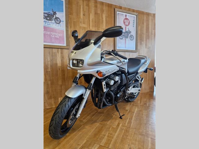 yamaha - fzs-600-fazer