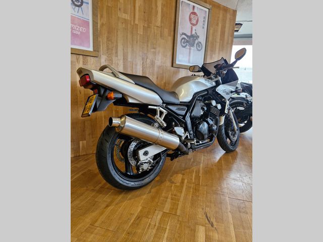 yamaha - fzs-600-fazer