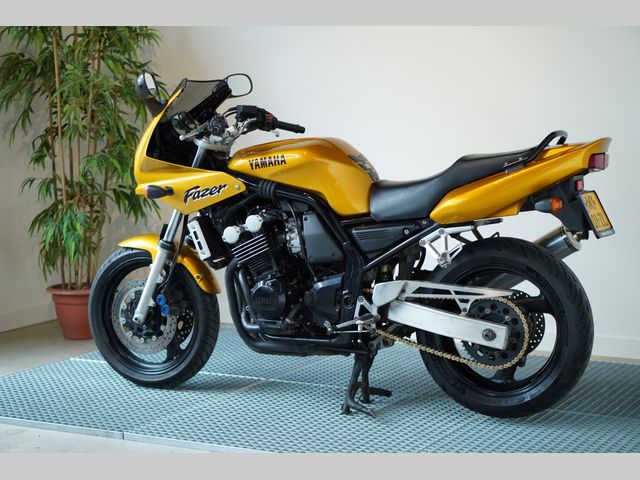 yamaha - fzs-600-fazer