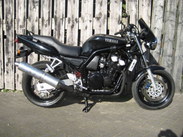 yamaha - fzs-600-fazer