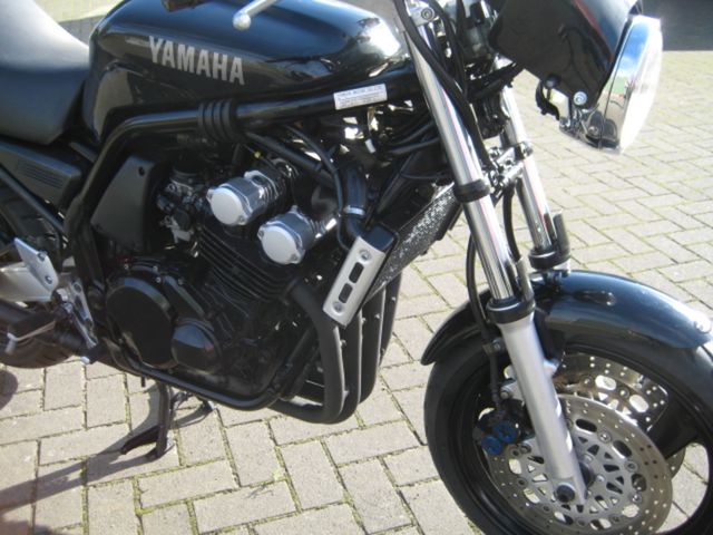 yamaha - fzs-600-fazer