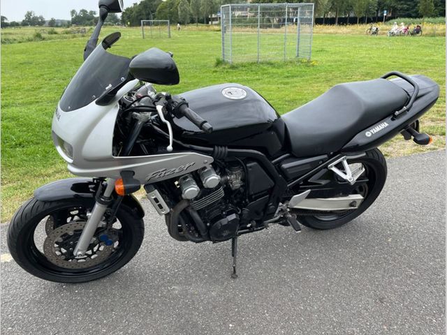 yamaha - fzs-600-fazer