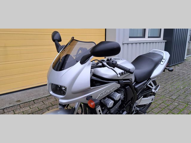 yamaha - fzs-600-fazer