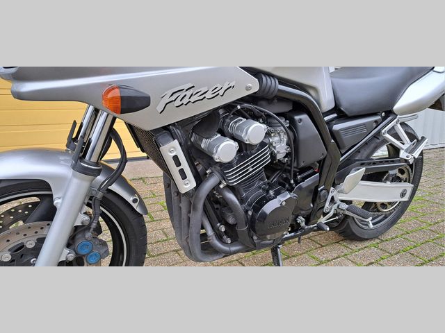 yamaha - fzs-600-fazer