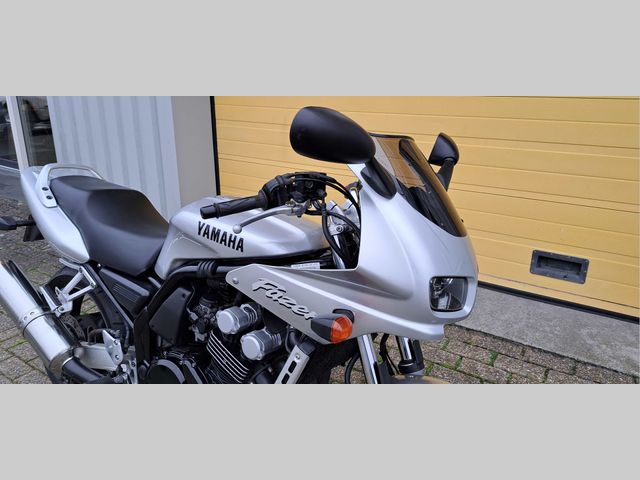 yamaha - fzs-600-fazer