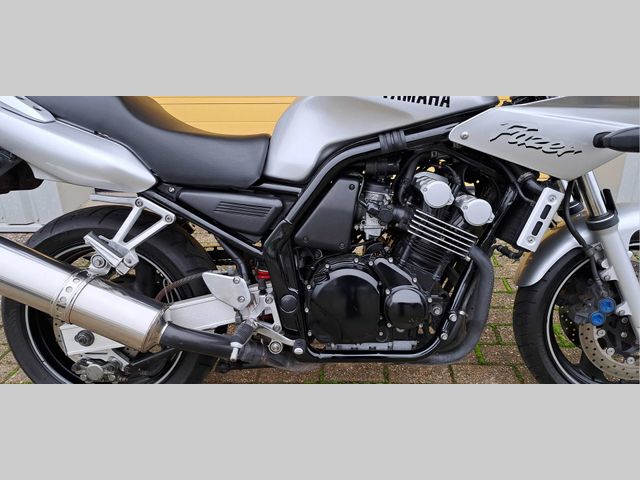 yamaha - fzs-600-fazer