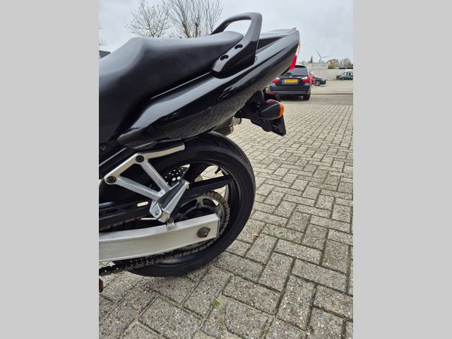 yamaha - fzs-600-fazer