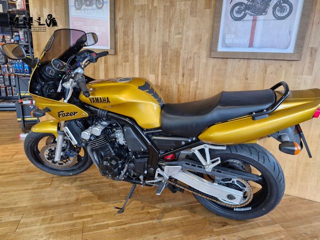 yamaha - fzs-600-fazer