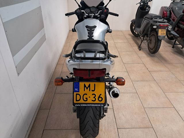 yamaha - fzs-600-fazer