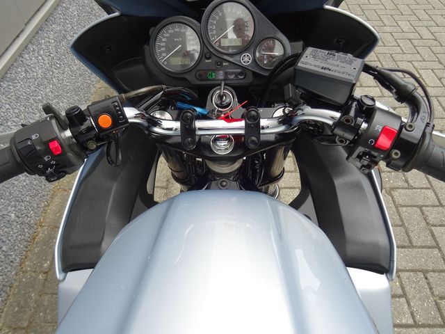 yamaha - fzs-600-fazer