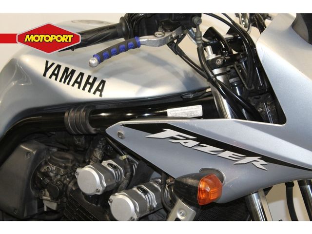 yamaha - fzs-600-fazer