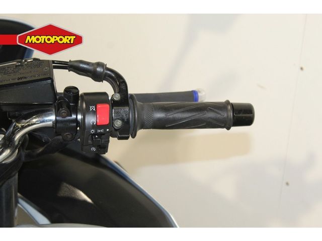 yamaha - fzs-600-fazer