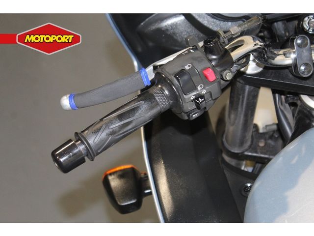 yamaha - fzs-600-fazer