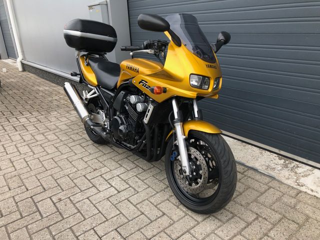 yamaha - fzs-600-fazer