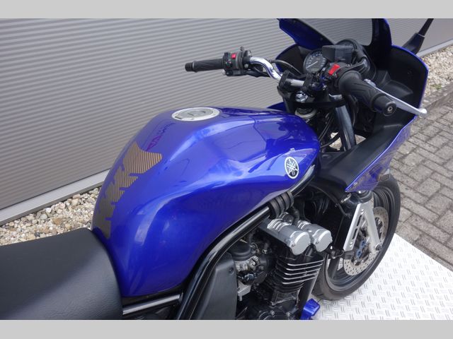 yamaha - fzs-600-fazer