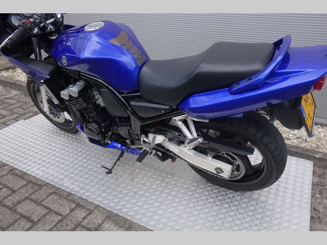 yamaha - fzs-600-fazer