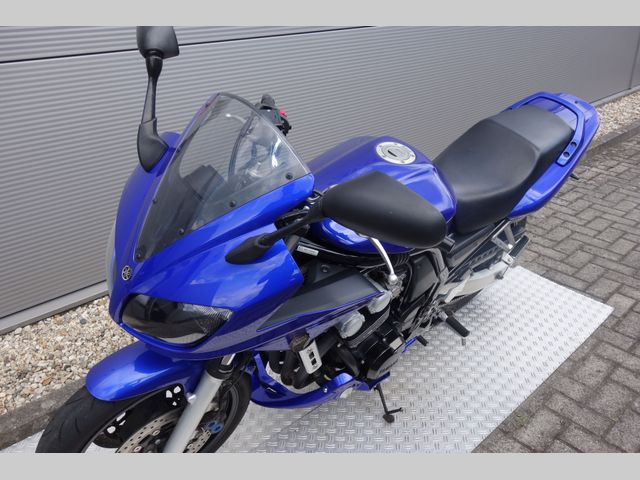 yamaha - fzs-600-fazer