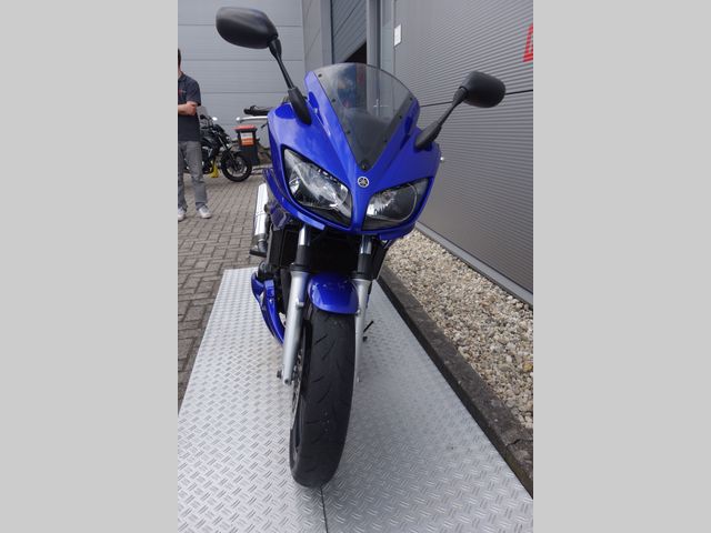 yamaha - fzs-600-fazer