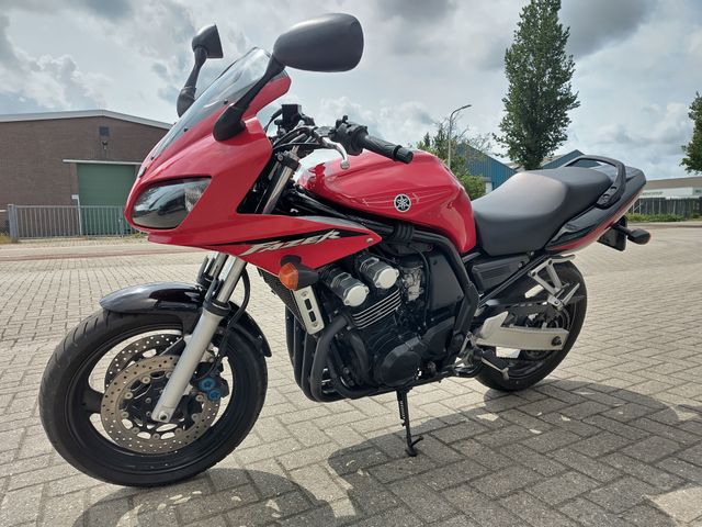 yamaha - fzs-600-fazer