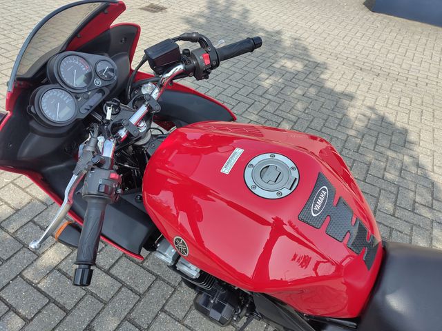 yamaha - fzs-600-fazer