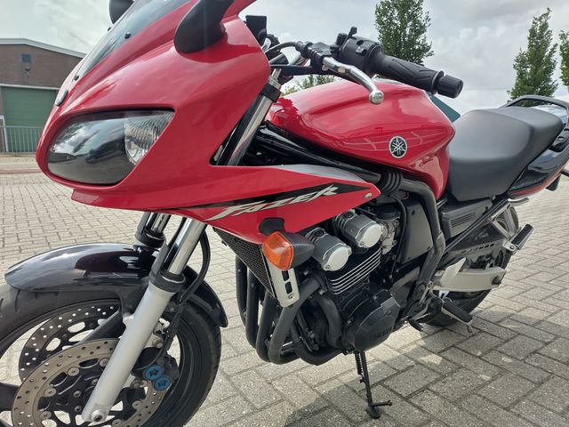 yamaha - fzs-600-fazer