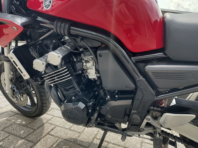yamaha - fzs-600-fazer