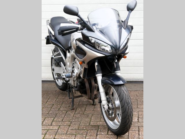 yamaha - fzs-600-fazer