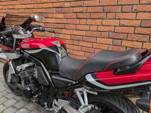 yamaha - fzs-600-fazer-s