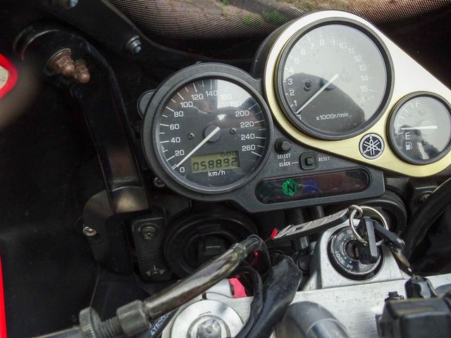 yamaha - fzs-600-fazer-s