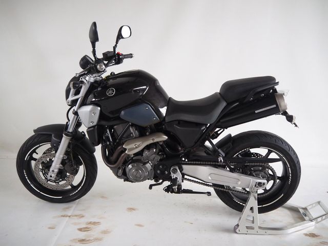 yamaha - mt-03