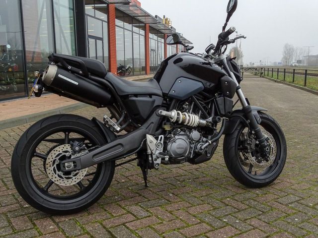 yamaha - mt-03