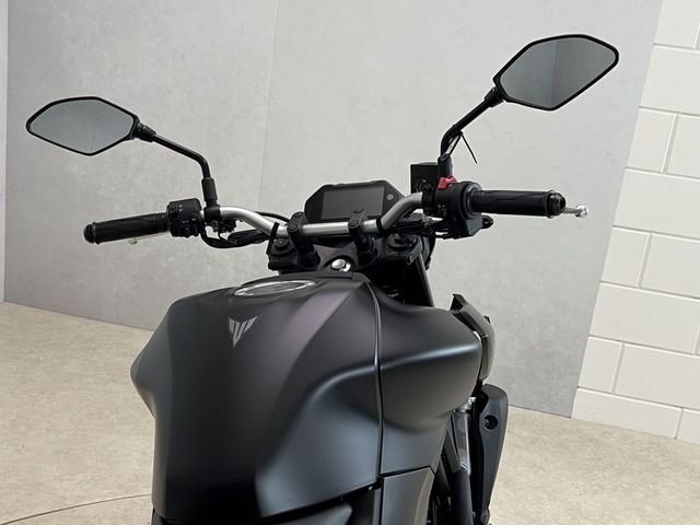 yamaha - mt-03