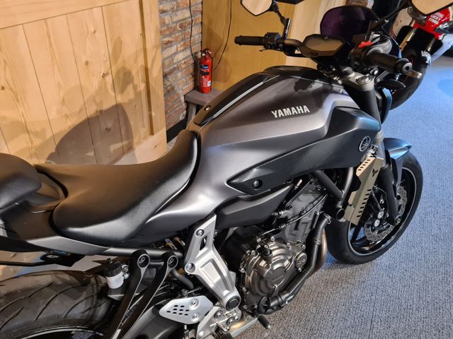 yamaha - mt-07-abs