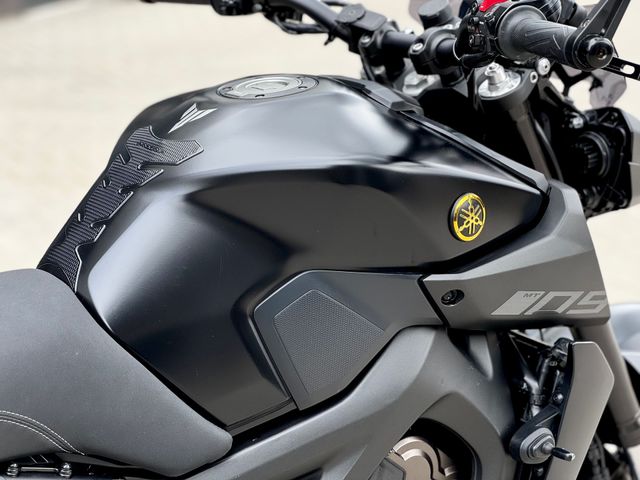 yamaha - mt-09-abs
