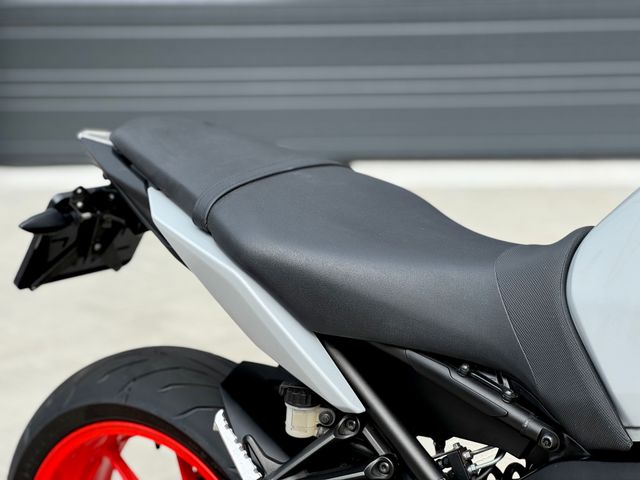 yamaha - mt-09-abs
