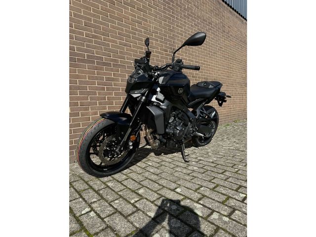 yamaha - mt-09-y-amt