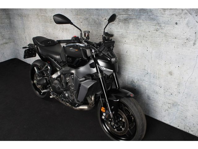 yamaha - mt-09-y-amt