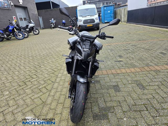 yamaha - mt-09-y-amt