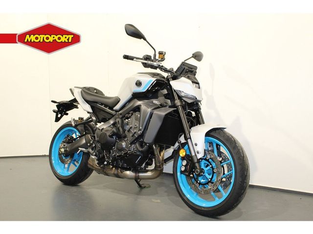 yamaha - mt-09-y-amt