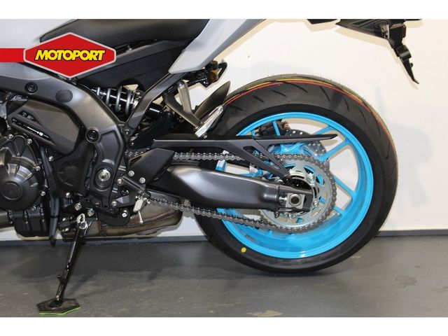 yamaha - mt-09-y-amt