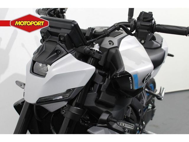 yamaha - mt-09-y-amt